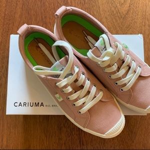 Cariuma OCA Low Rose Canvas Sneaker
